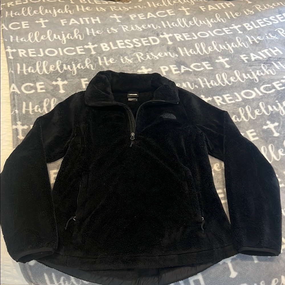 North face Black Fleece pullover Jacket
